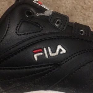flia (black)